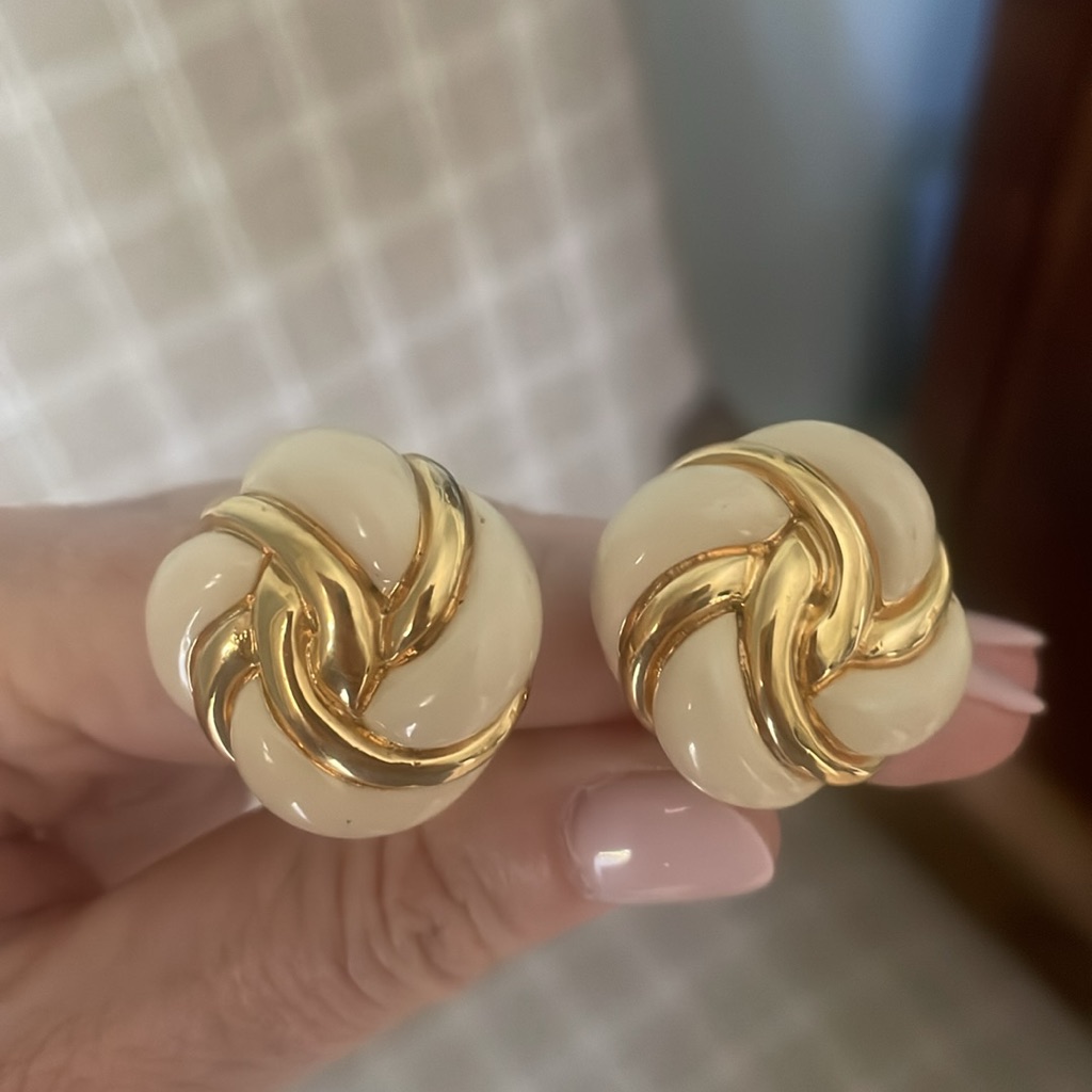 St John Vintage Clip On Earrings Euc